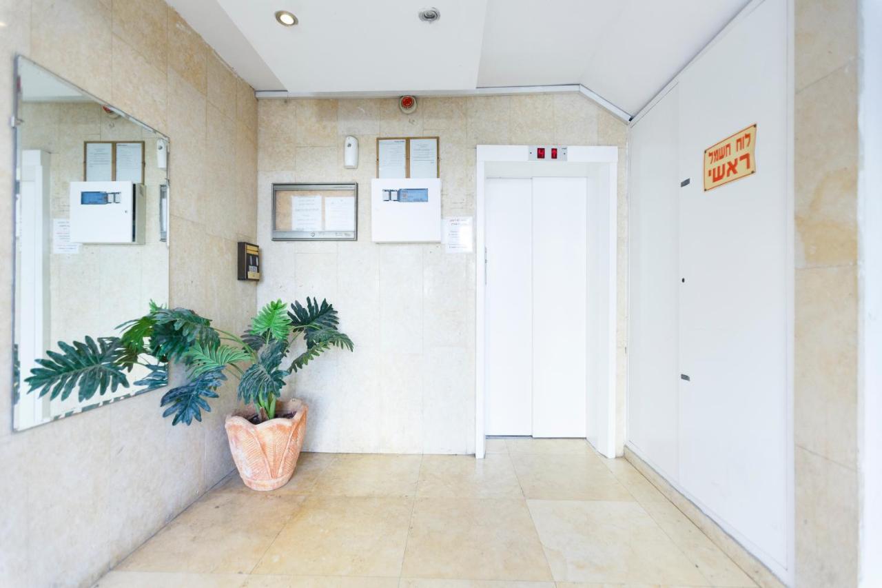 Apartment Localz - Arlozorov Apartment's Tel Aviv
