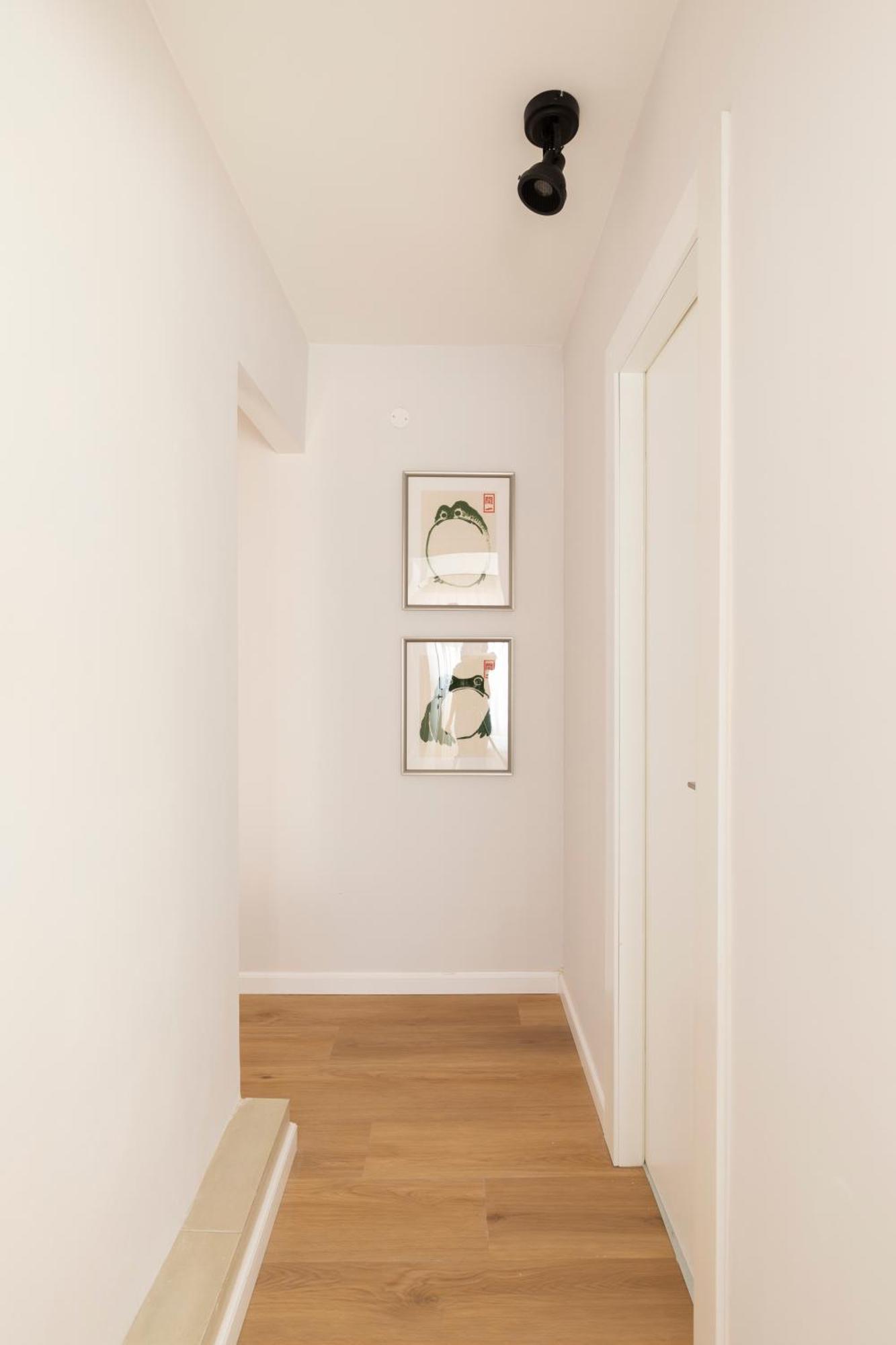 Localz - Arlozorov Apartment's Apartment
