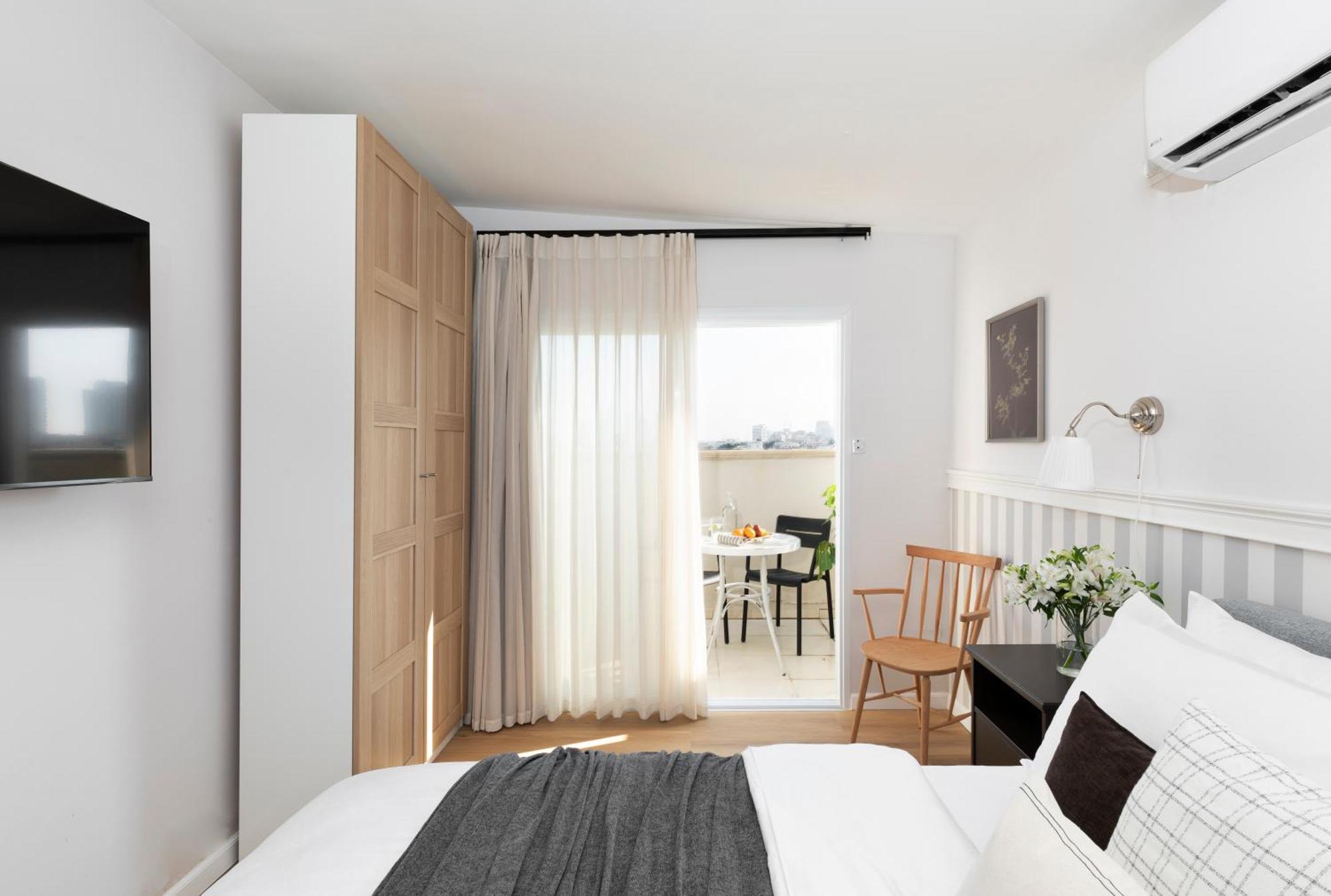 Localz - Arlozorov Apartment's Apartment