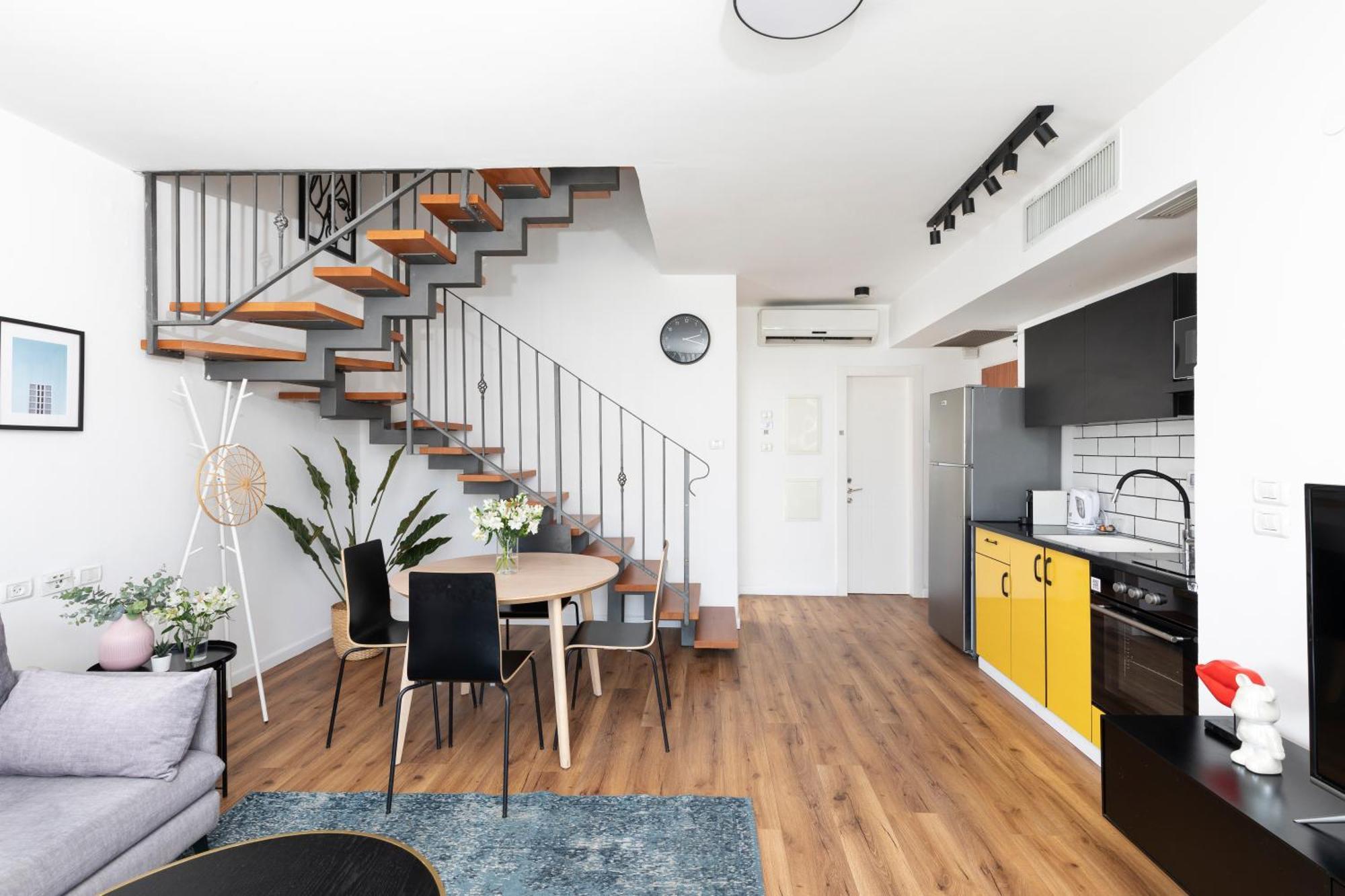Apartment Localz - Arlozorov Apartment's Tel Aviv
