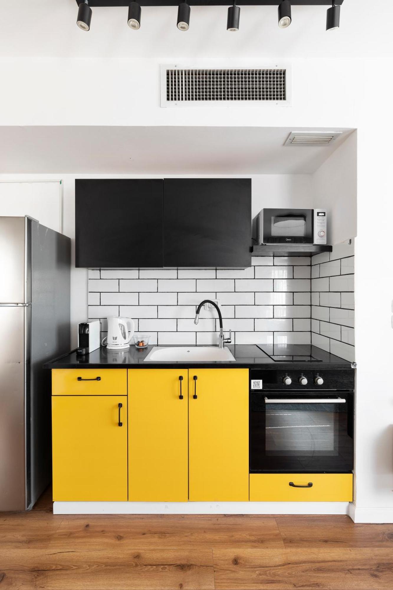 Localz - Arlozorov Apartment's Apartment